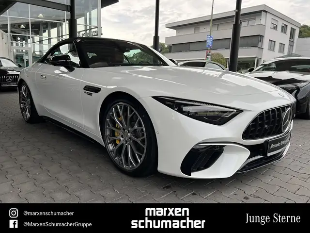 Mercedes-Benz SL view 3