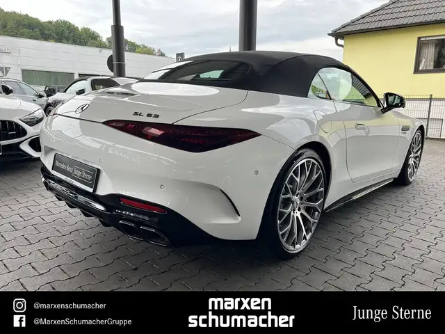 Mercedes-Benz SL view 4
