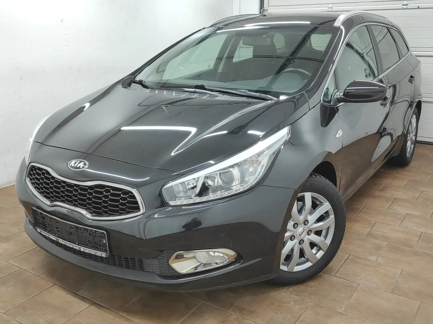 Kia Ceed SW / cee'd SW 1.6 NAVI KLIMA *TÜV NEU* AHK LED PDC+KAMERA USB Schwarz - 1