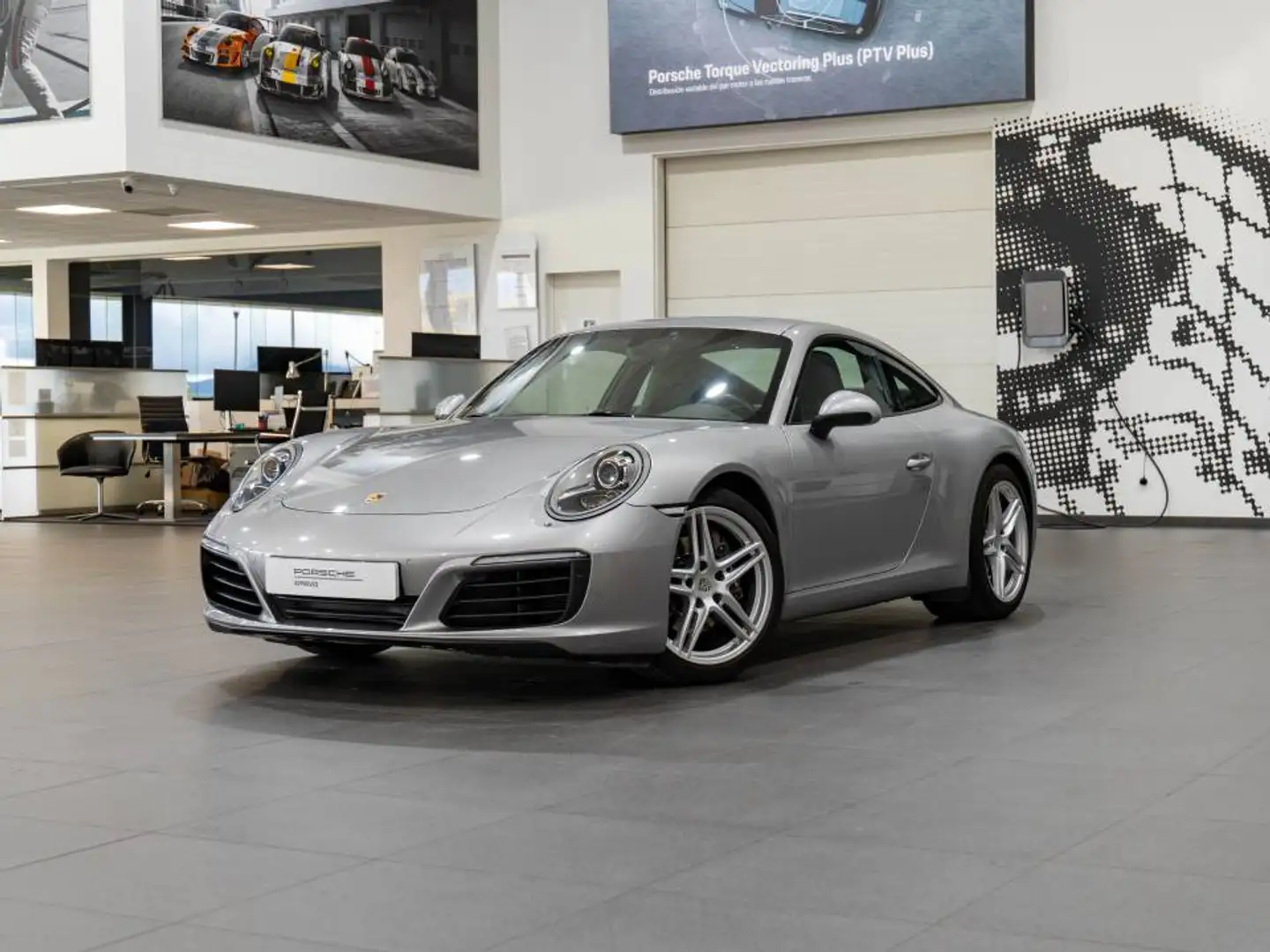 Porsche 991 Carrera Coupé Plateado - 2