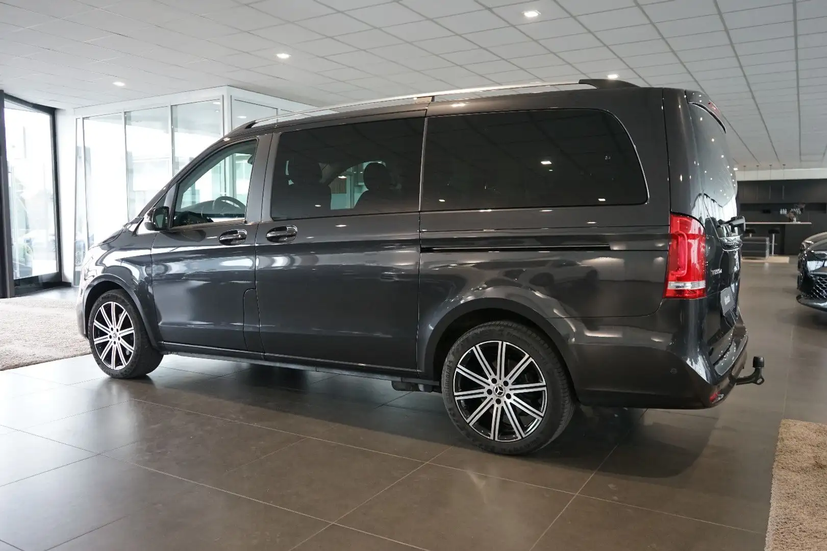 Mercedes-Benz V 300 d Edition 4Matic lang | AHK | 7-Sitze | 19 Grigio - 2
