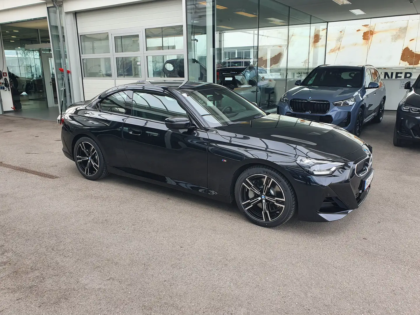 BMW 230 230i Coupé Aut. Schwarz - 2