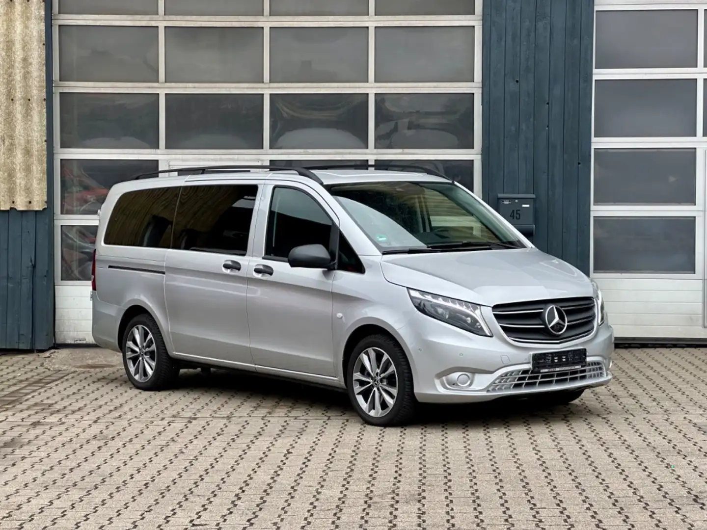 Mercedes-Benz Vito 124CDI/4M/L/Mixto-5/Airma/Memo/Standh/LKW-Zu Plateado - 2