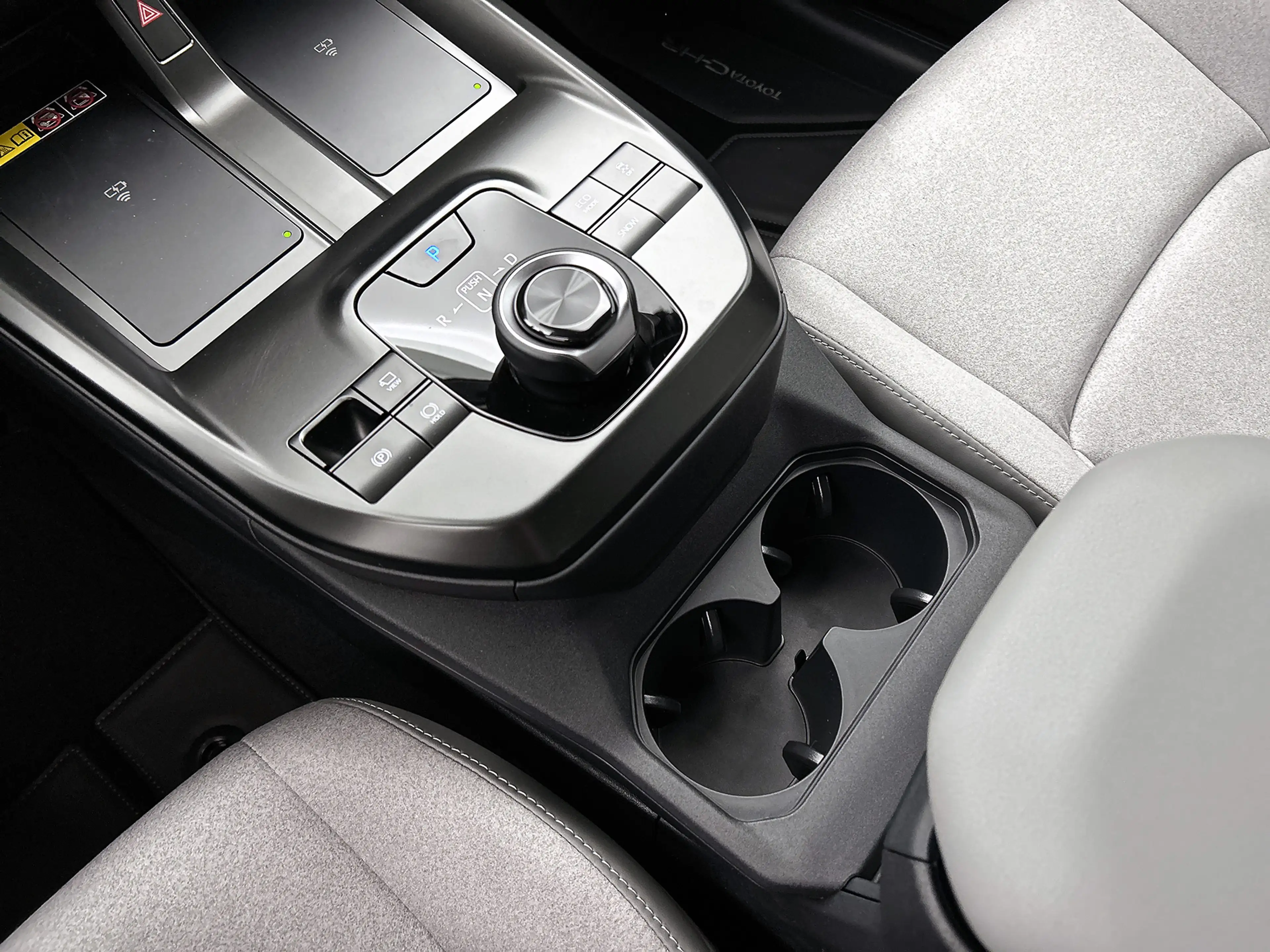 Toyota C-HR+ Executive AWD 77 kWh *EV-Deal* |Stoel en stuurwiel — photo 11