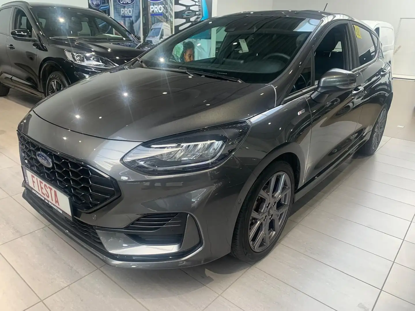 Ford Fiesta EcoBoost ST-Line Gris - 1