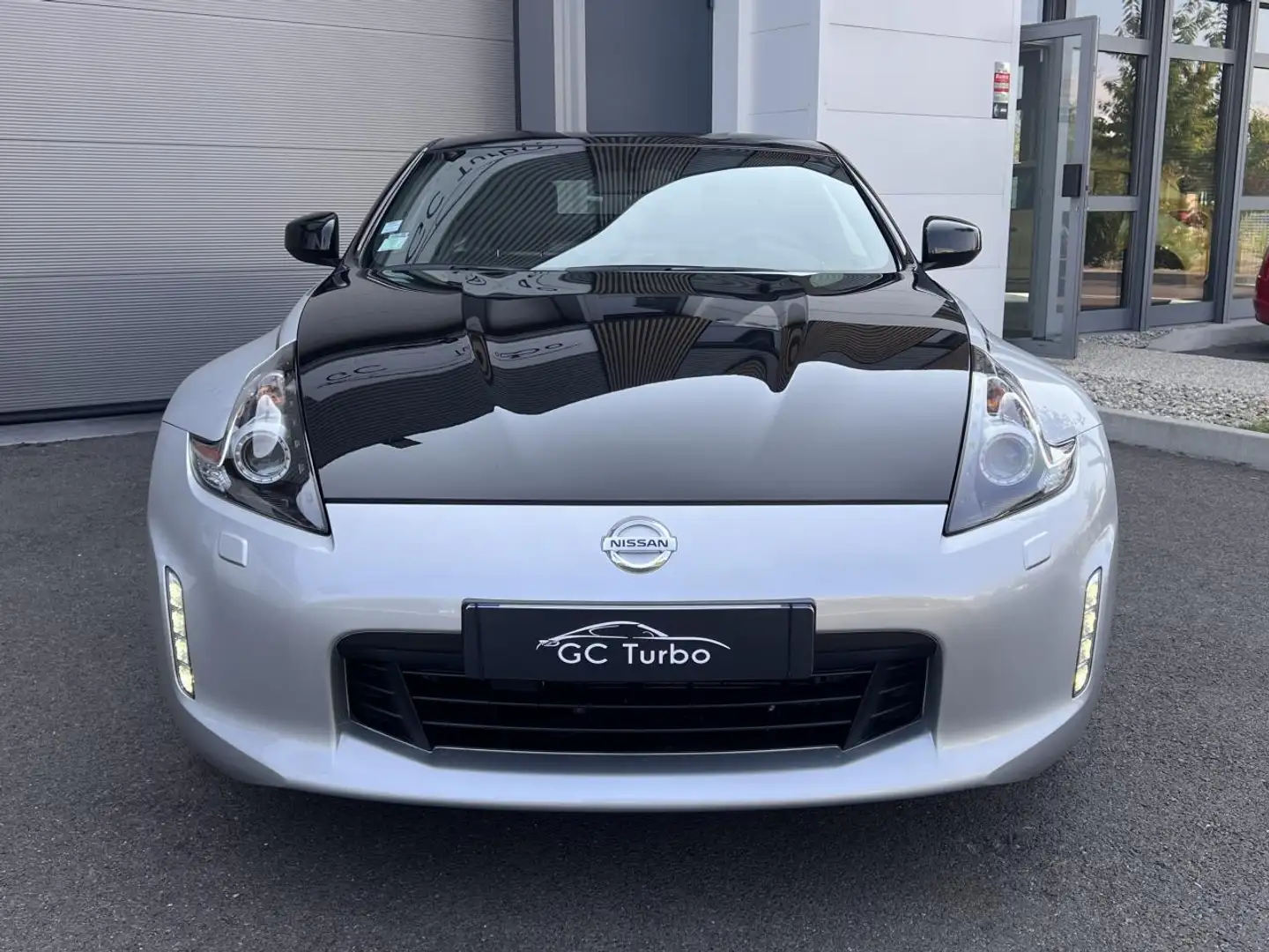 Nissan 370Z Coupé 3.7 V6 - 328 - BVA  COUPE 50ème anniversaire PHASE 2 Gris - 2