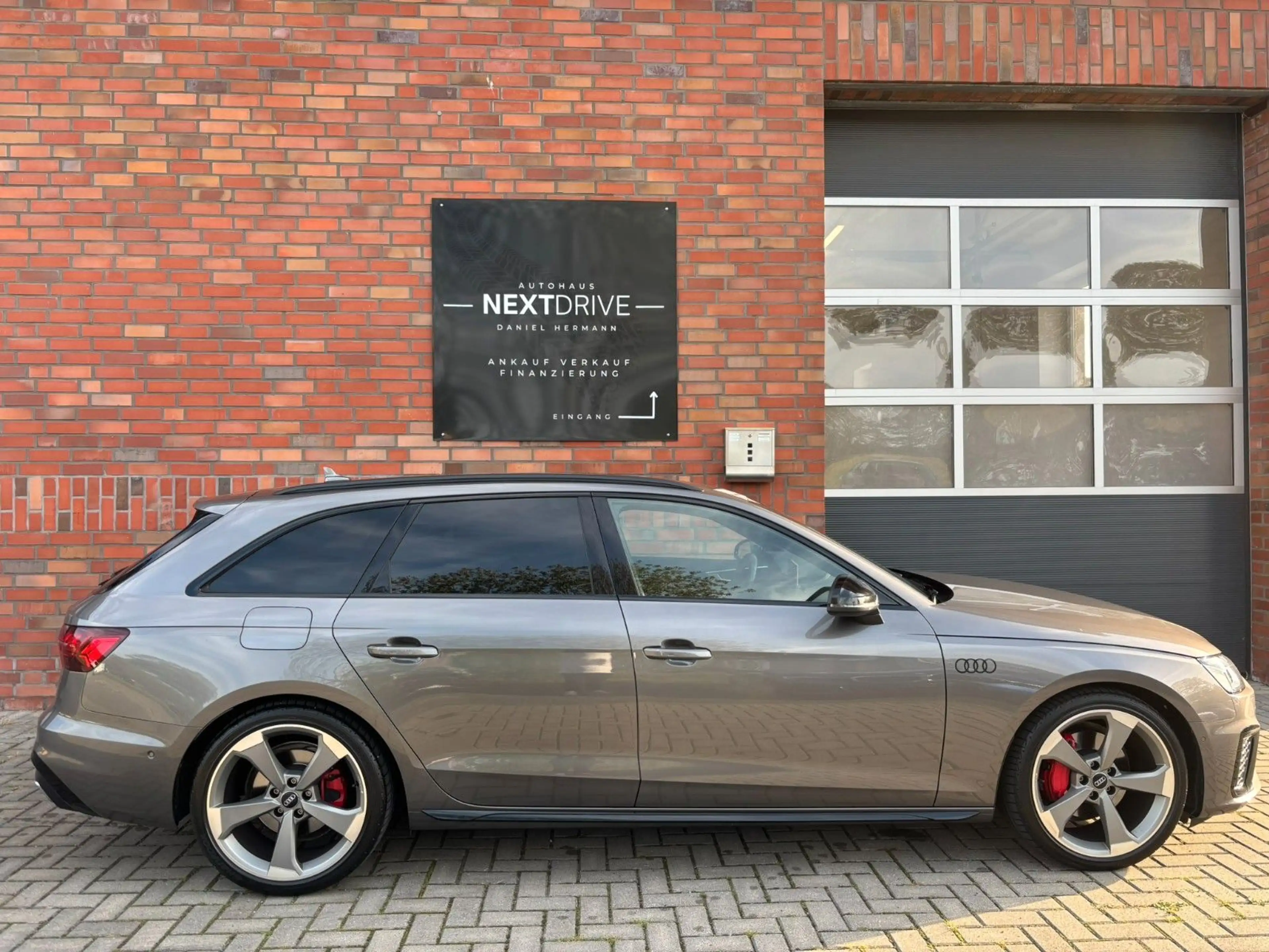 Audi A4 Avant 40 TDI quattro *Edition One* 3x S-Line* — photo 4
