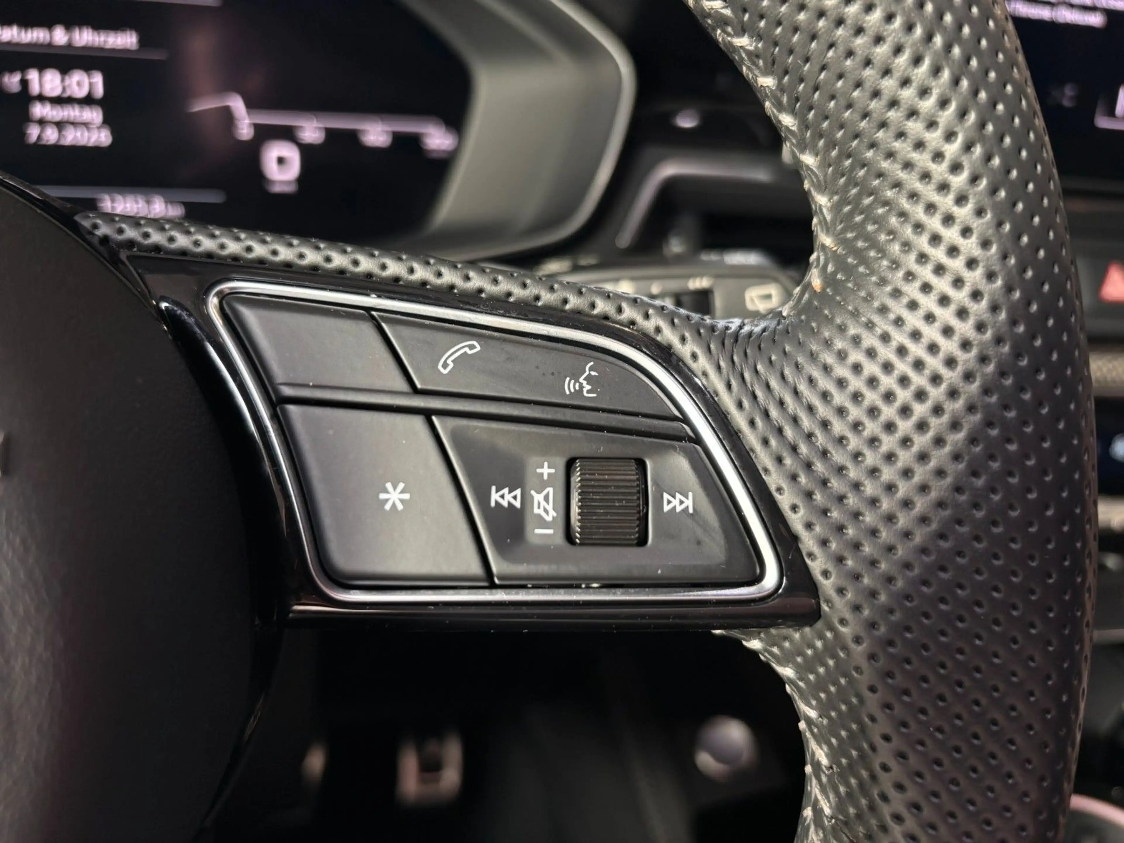 Audi A4 Avant 40 TDI quattro *Edition One* 3x S-Line* — photo 15
