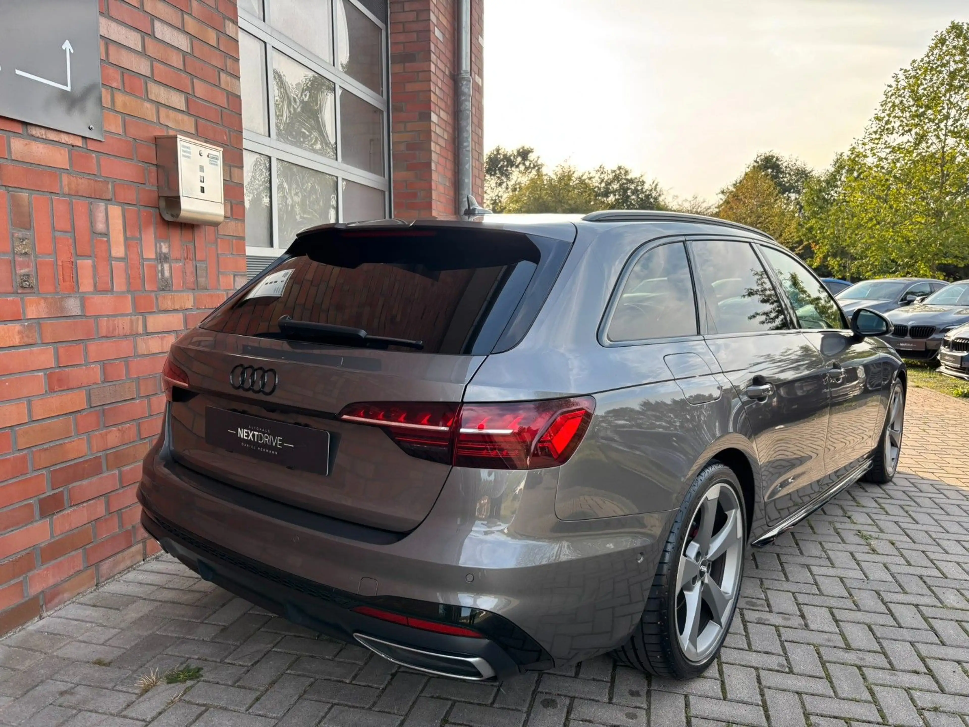 Audi A4 Avant 40 TDI quattro *Edition One* 3x S-Line* — photo 6