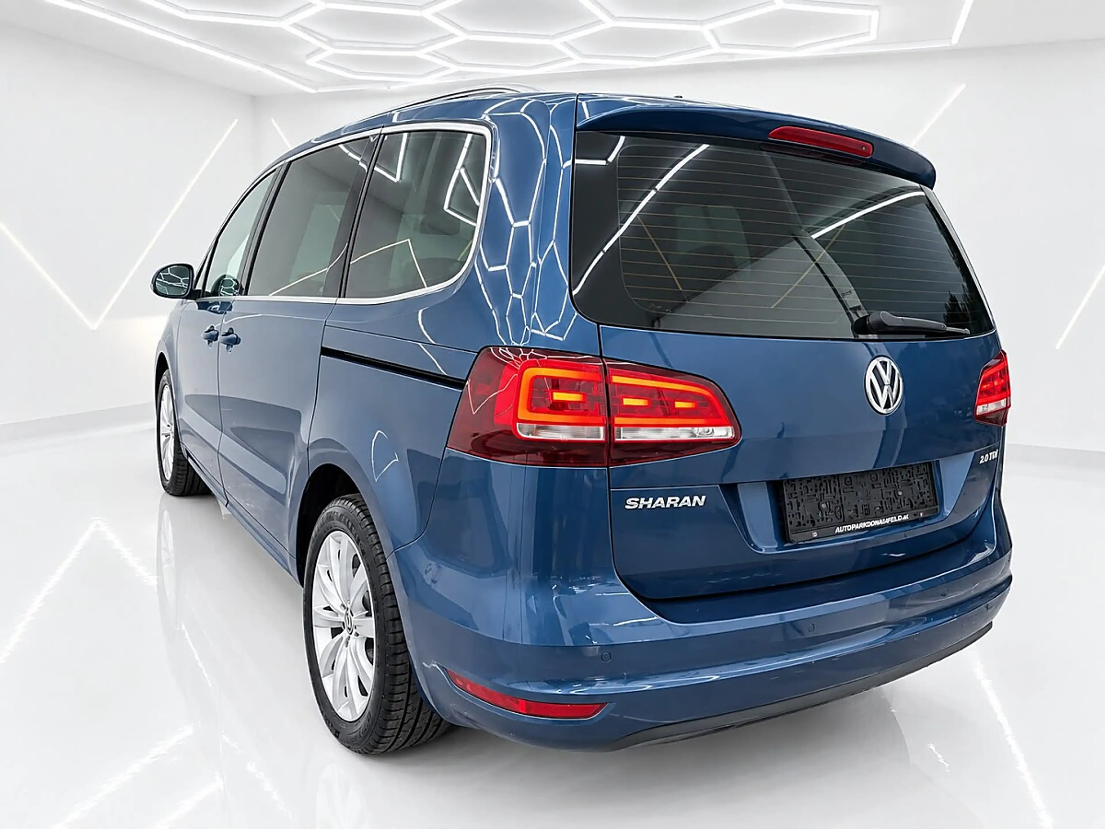 Volkswagen Sharan 2.0 TDI BlueMotionTech Highline -Facelift- — photo 2