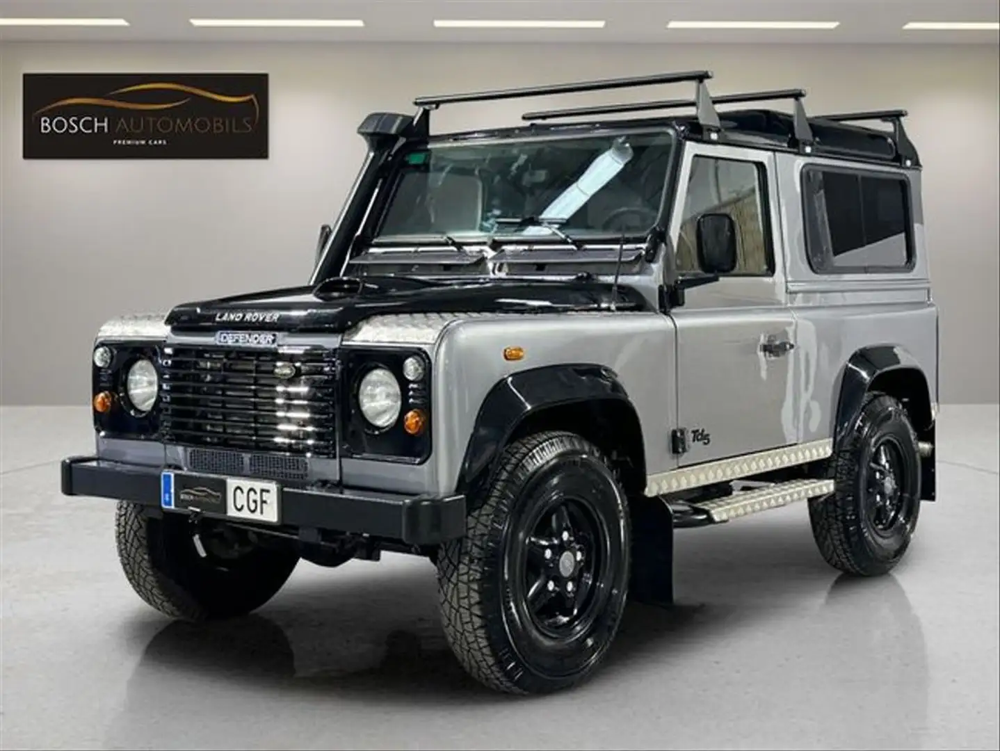 Land Rover Defender 90 2.5Td5 SW E Grau - 1