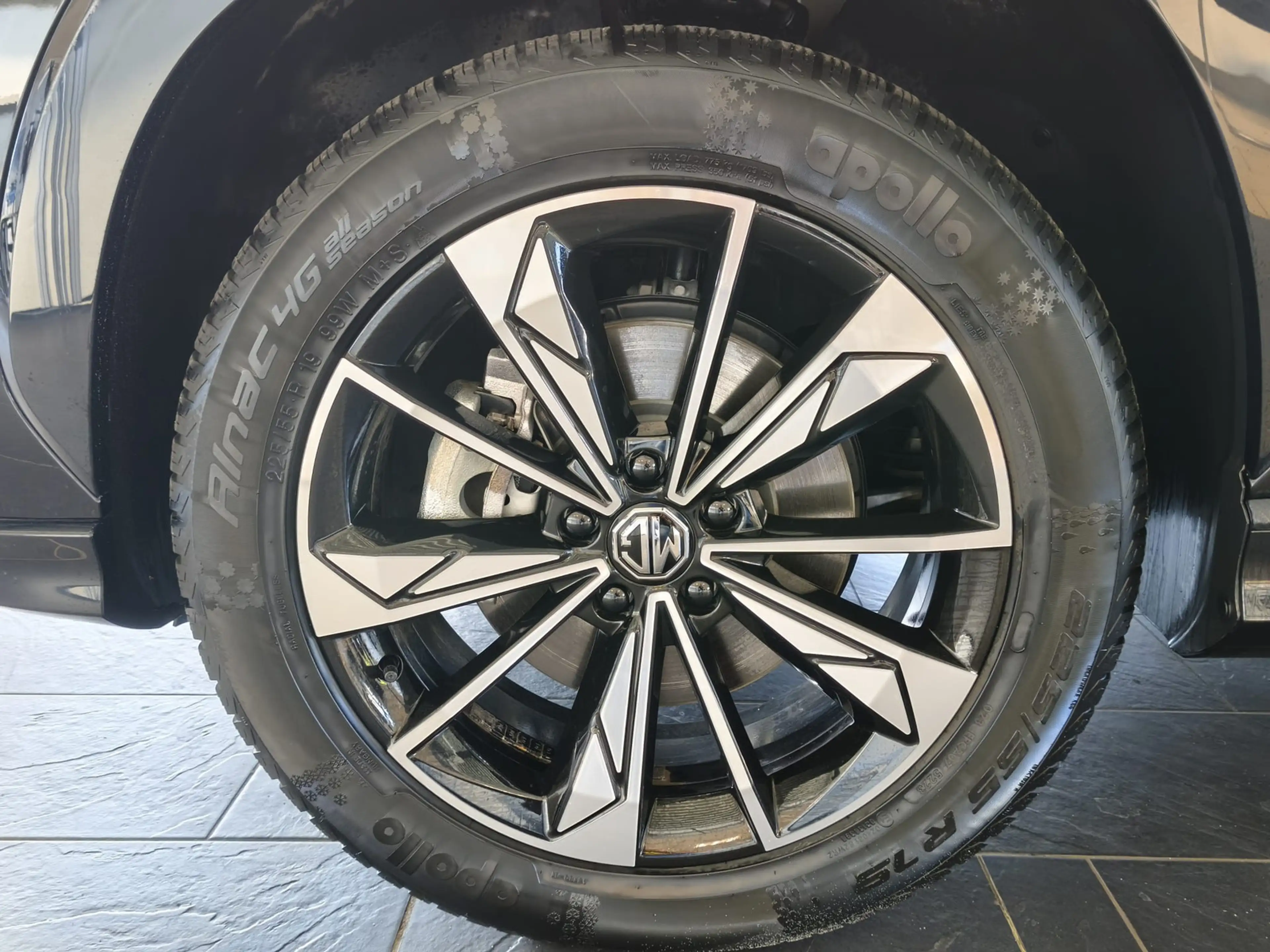 MG HS 1.5 T GDI 125 kW Luxury Aut./LED/LEDER/|360° — photo 15