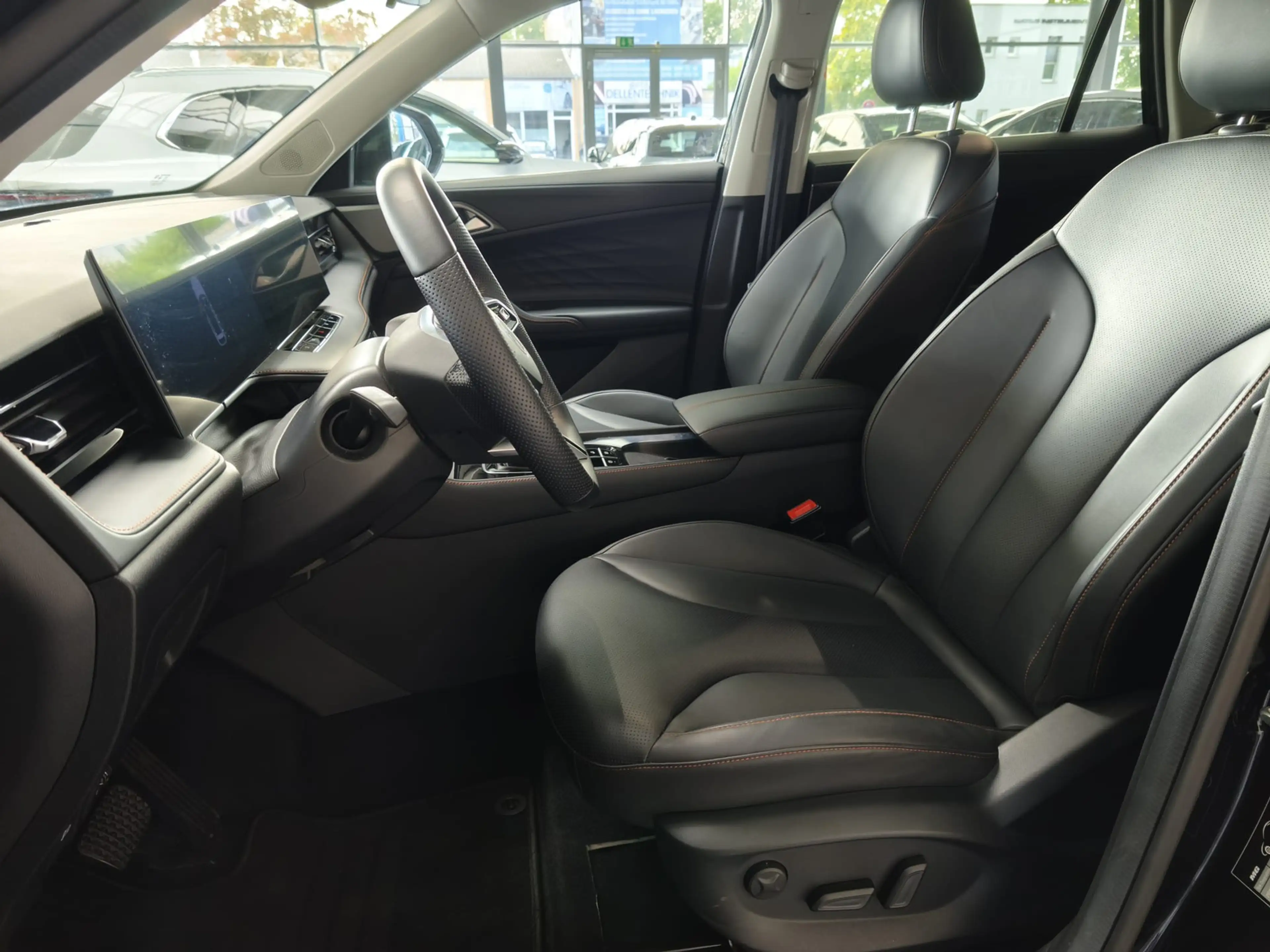 MG HS 1.5 T GDI 125 kW Luxury Aut./LED/LEDER/|360° — photo 8