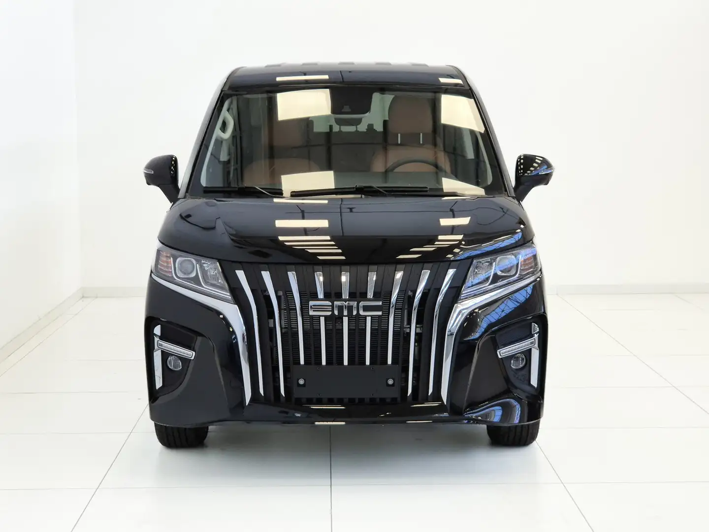 EMC NOVE 2.0 133CV 8AT 7 POSTI Schwarz - 2