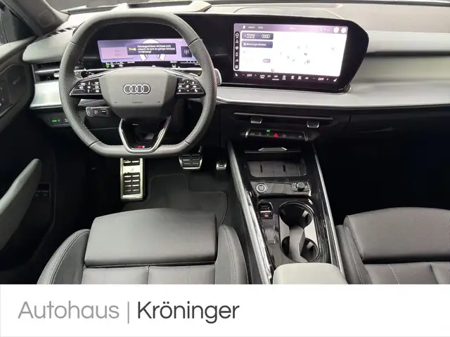 Audi Q3 view 13