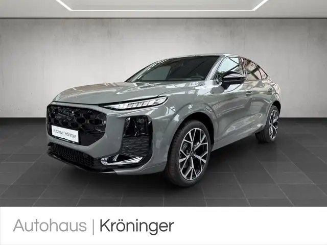 Audi Q3 main image
