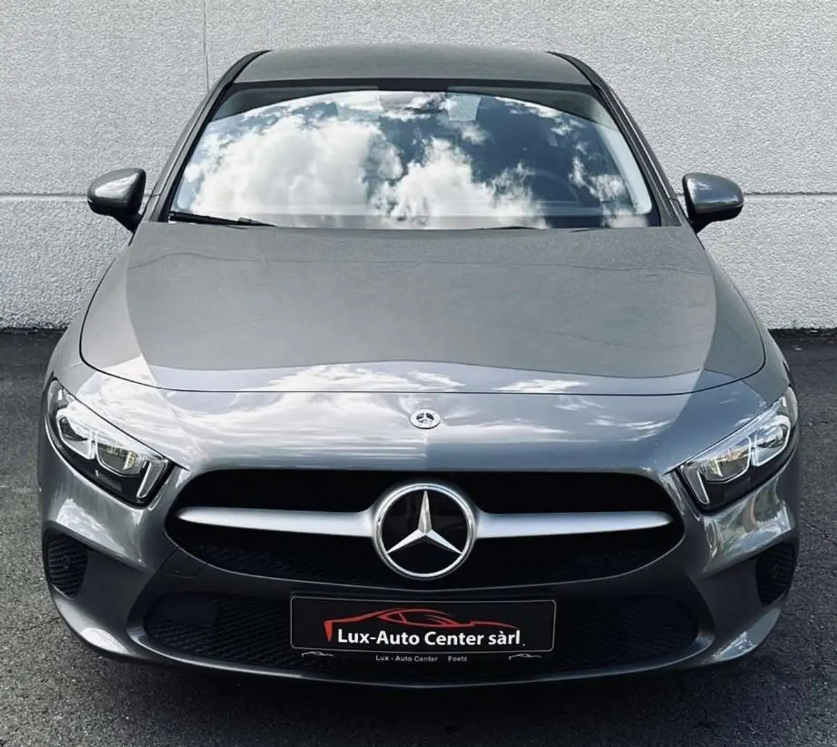 Mercedes-Benz A 180 Business Solution Essential Grijs - 1