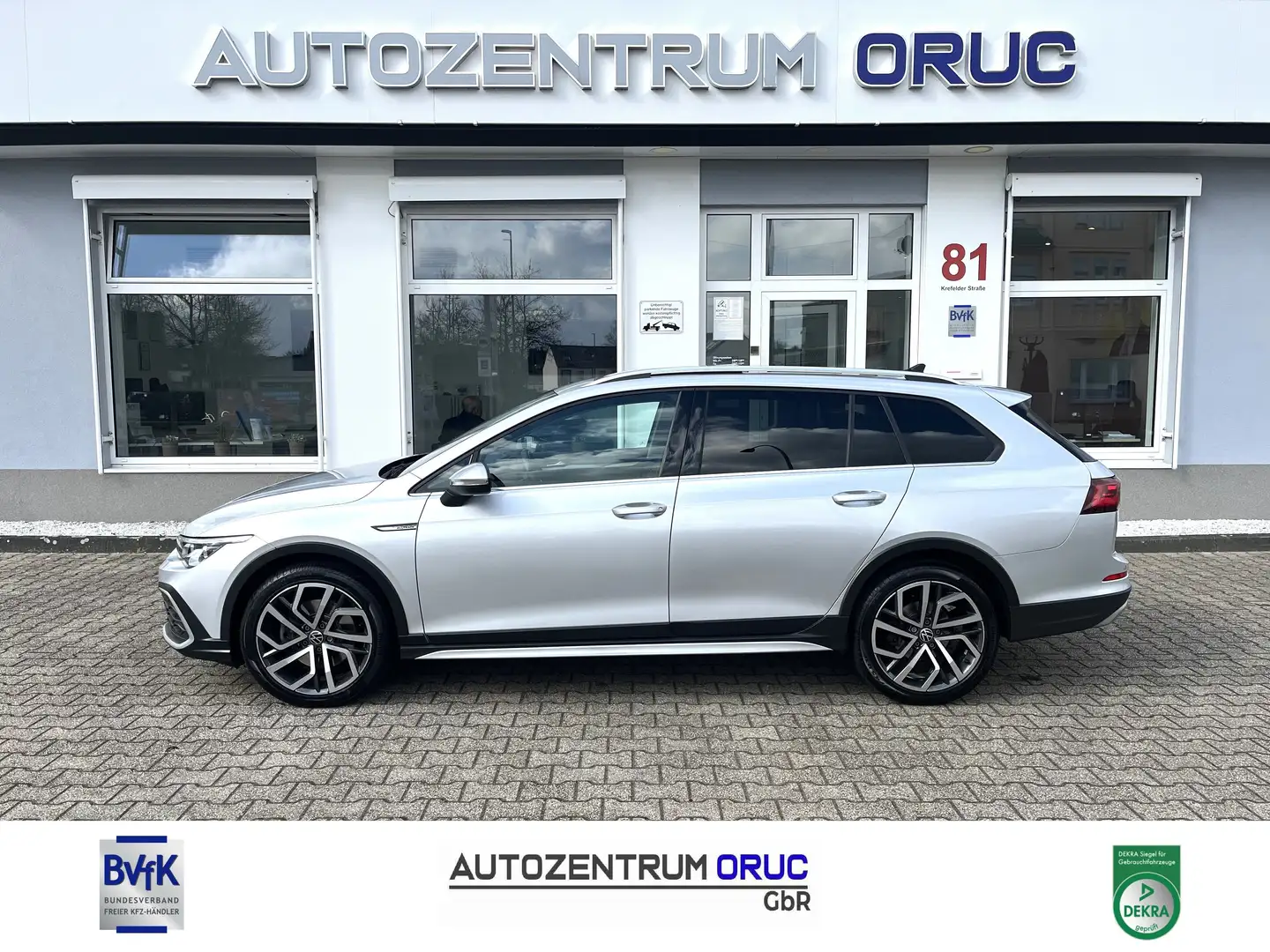 Volkswagen Golf Variant VIII 2.0 TDI Alltrack*IQ.Light*Pano* Silber - 1