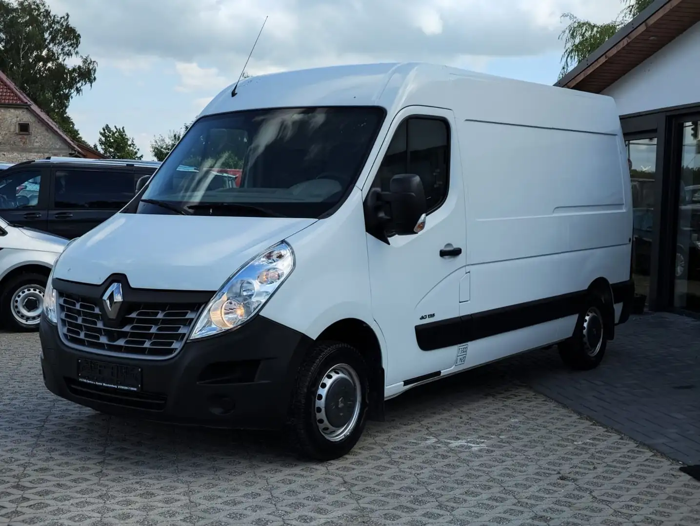 Renault Master Kasten L2H2 HKa 3,3t Weiß - 1