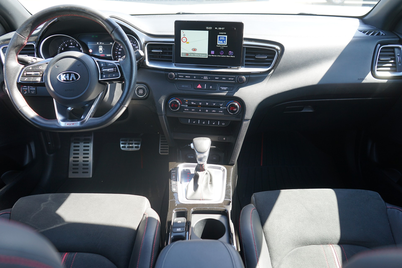 Kia ProCeed / pro_cee'd ProCeed 1.6 T-GDI GT — photo 14