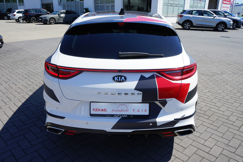 Kia ProCeed / pro_cee'd ProCeed 1.6 T-GDI GT — photo 7