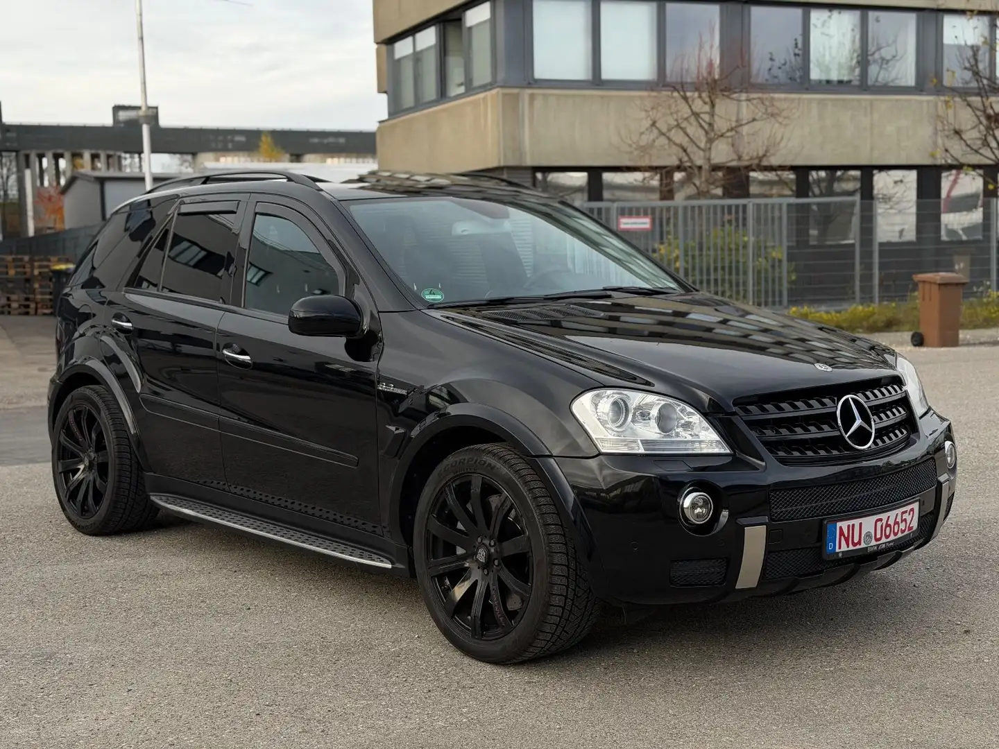 Mercedes-Benz ML 63 AMG Keyless Harman-Kardon Kamera TÜV2027 Noir - 2