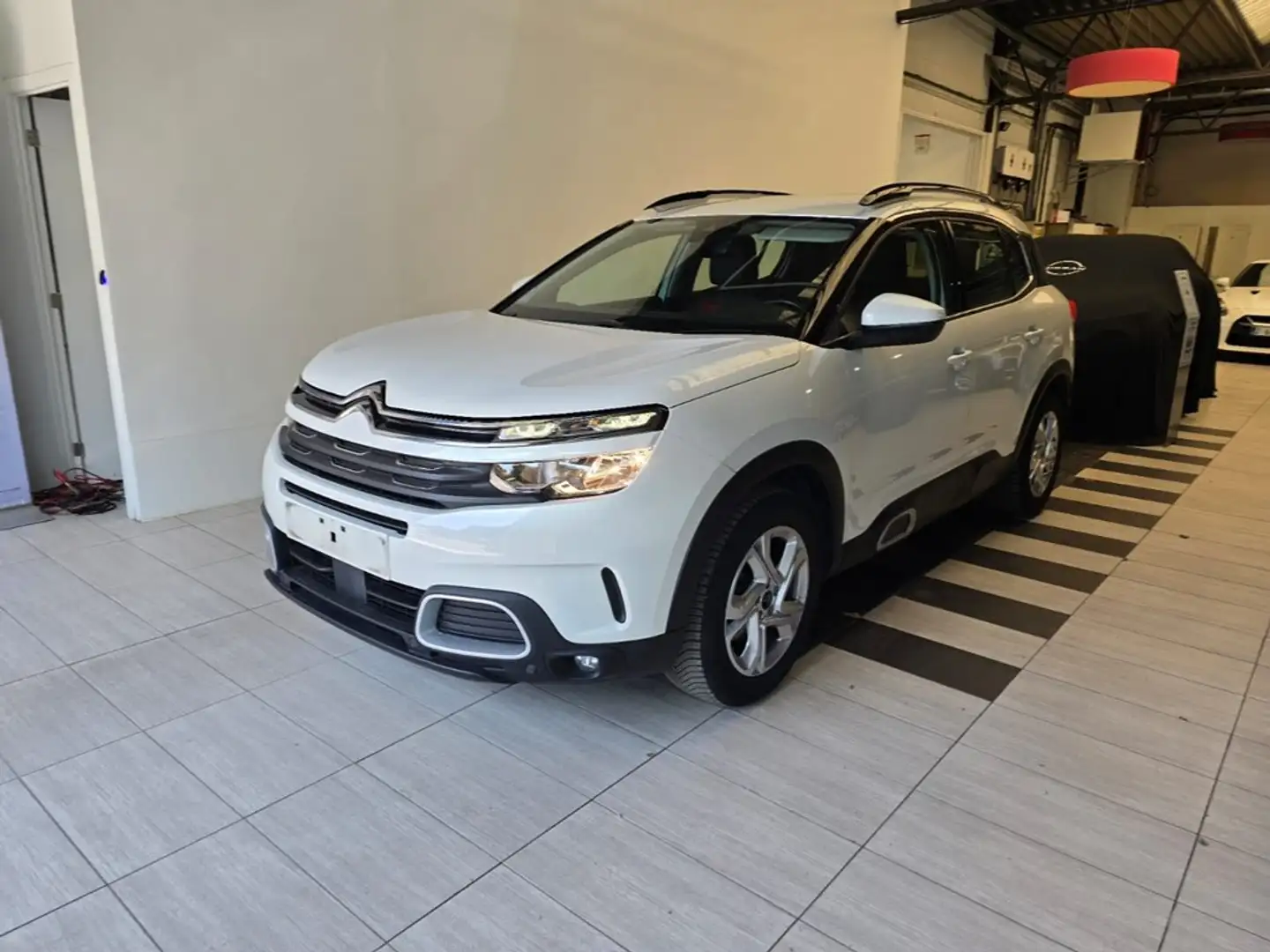 Citroen C5 Aircross 130pk//Benzine//Camera//GPS//Garantie Wit - 1
