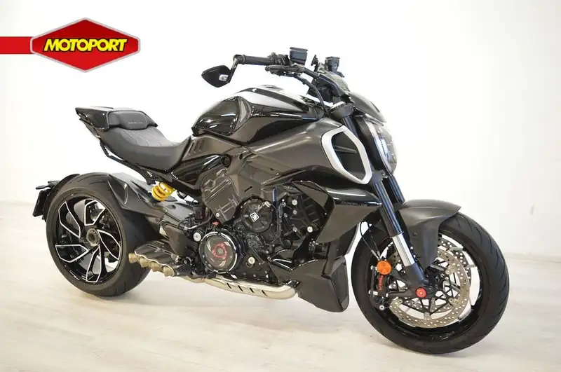 Ducati Diavel - foto 2