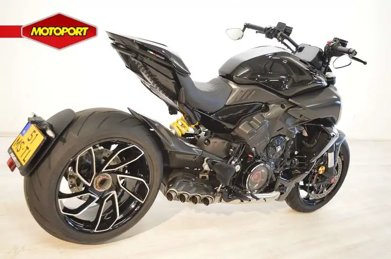 Ducati Diavel - foto 3