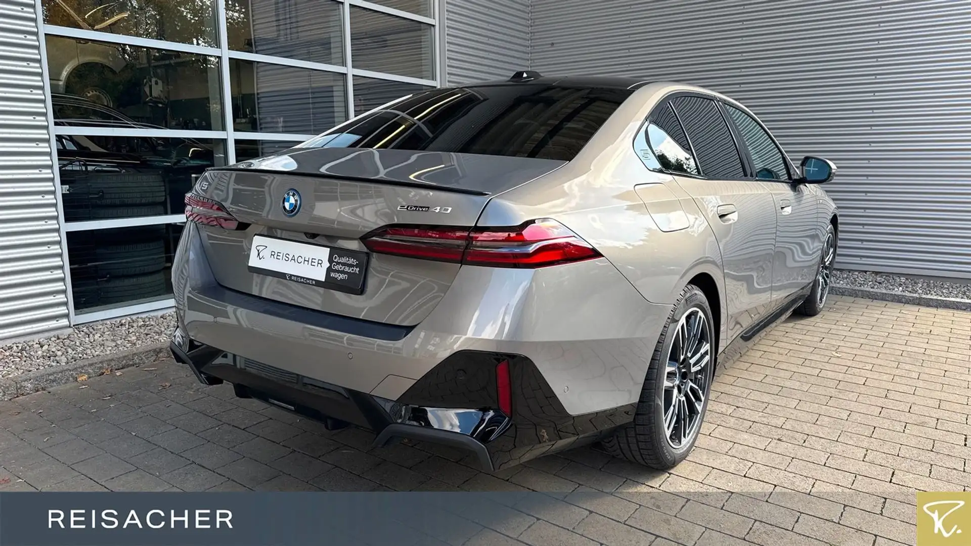 BMW i5 I5eDRIVE40 M-SportPRO HUD AHK 360° ACC 19"LM Grau - 2