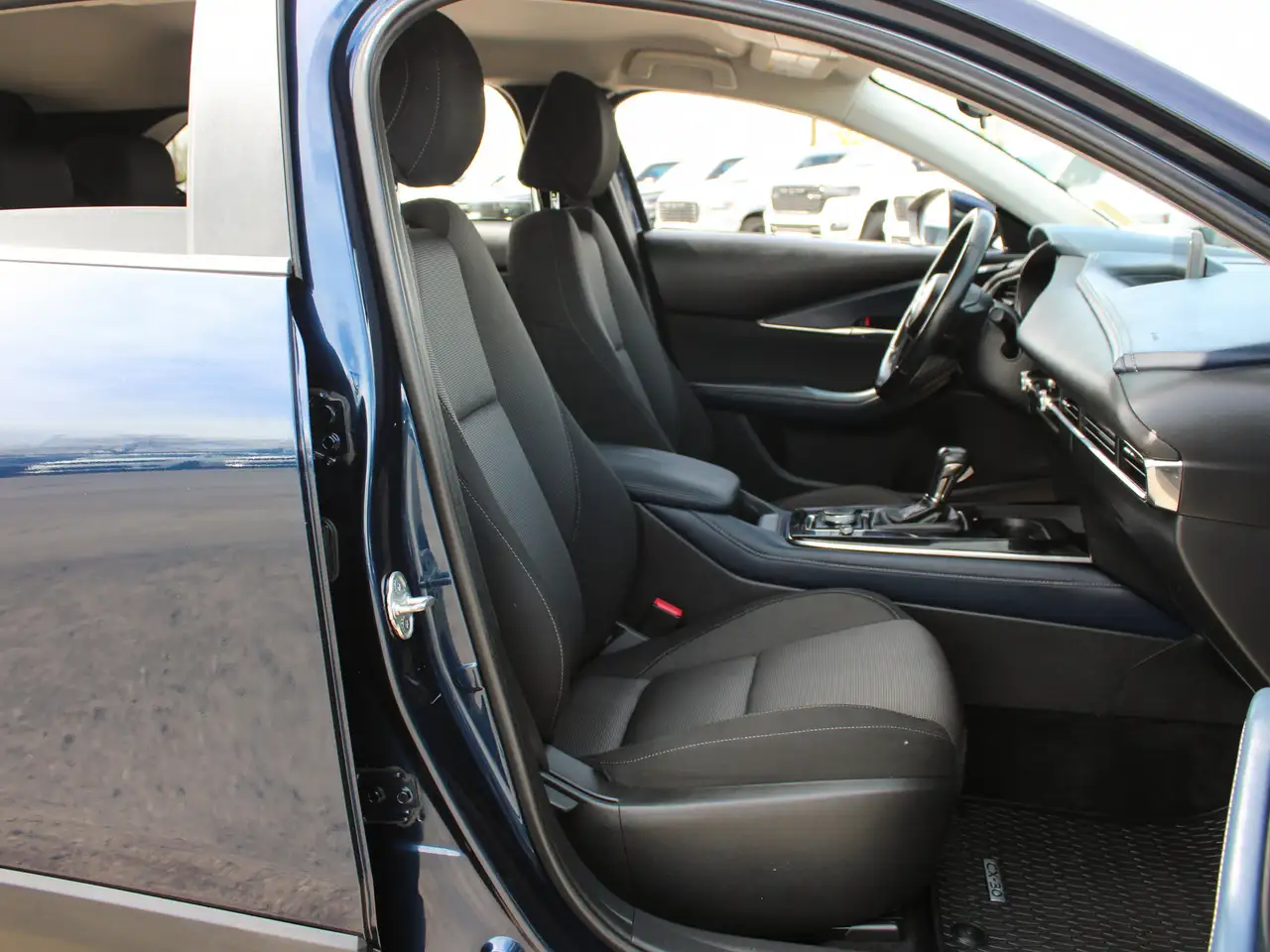 Mazda CX-30 снимка Mazda CX-30