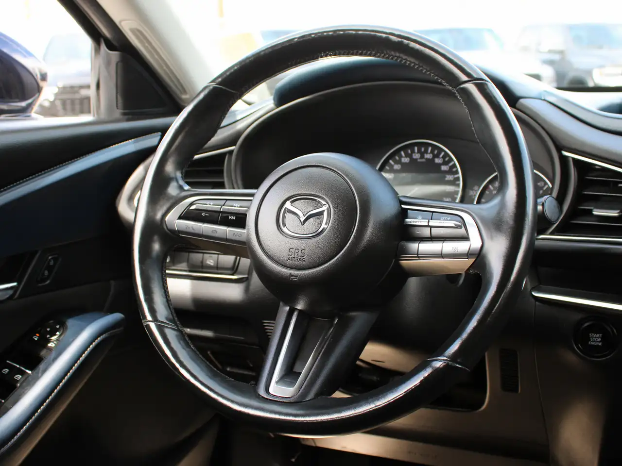 Mazda CX-30 снимка Mazda CX-30