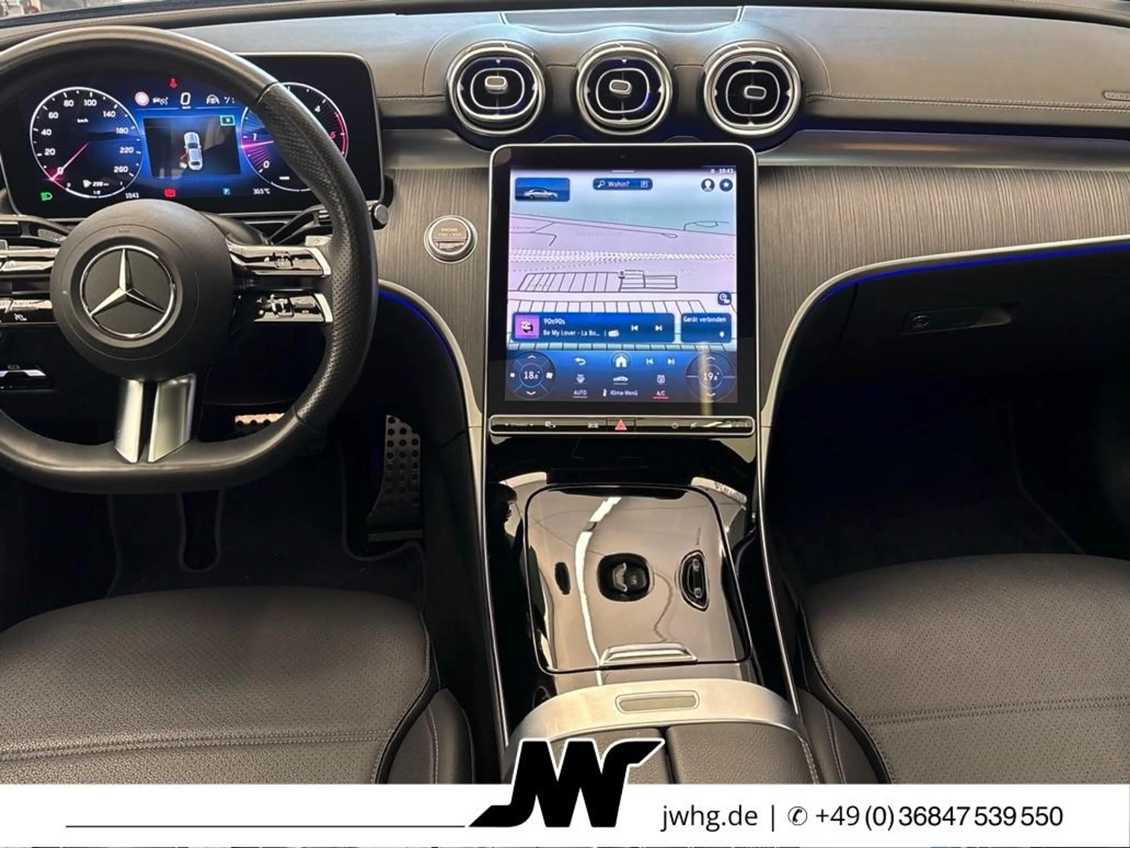 Mercedes-Benz C 220 2x AMG Line Widescreen Pano Distr+ Digital — photo 3