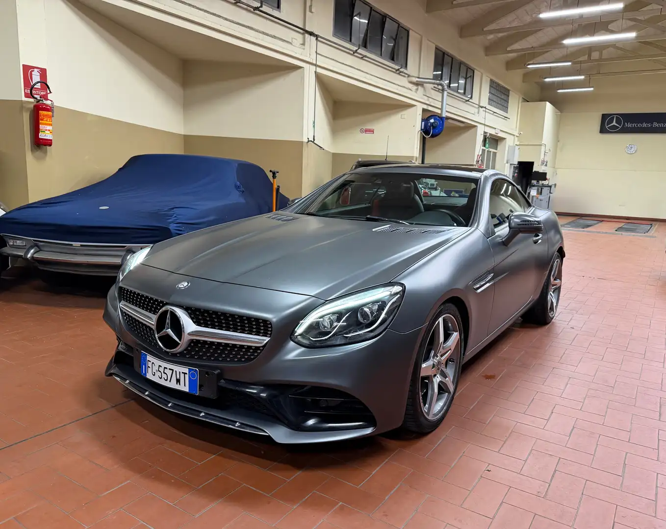 Mercedes-Benz SLC 180 AMG Line -UNICOPROPRIETARIO- Grau - 1