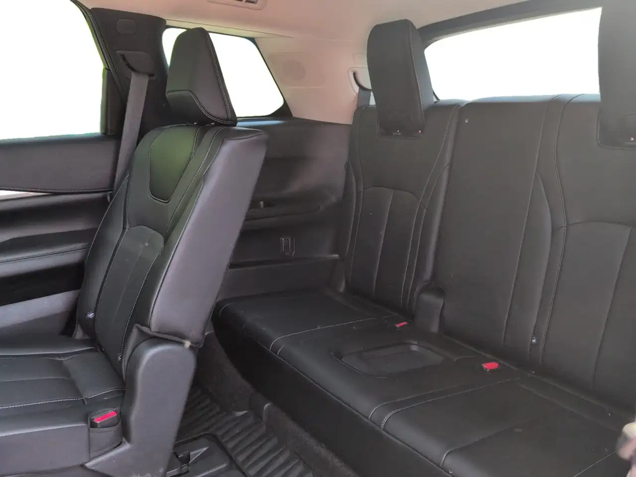 Infiniti QX60 снимка Infiniti QX60