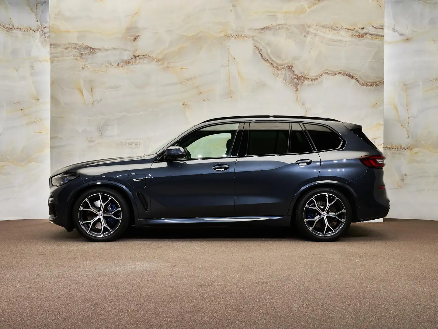 BMW X5 xDrive45e M Sport, pano, tr.haak, H/K, luchtv., La Gris - 2
