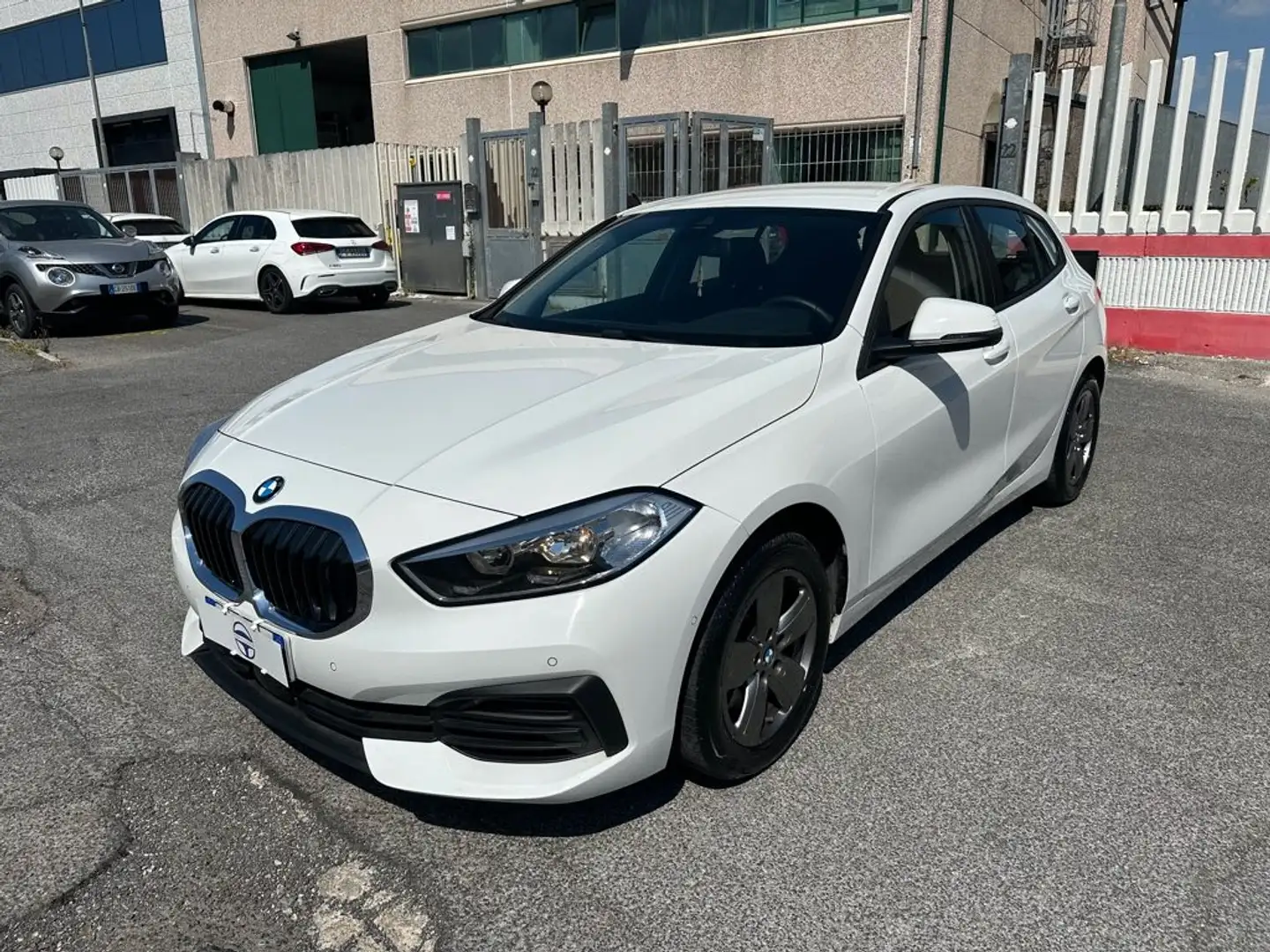 BMW 116 d 5p. Aut.Business Advantage 116cv Blanc - 1