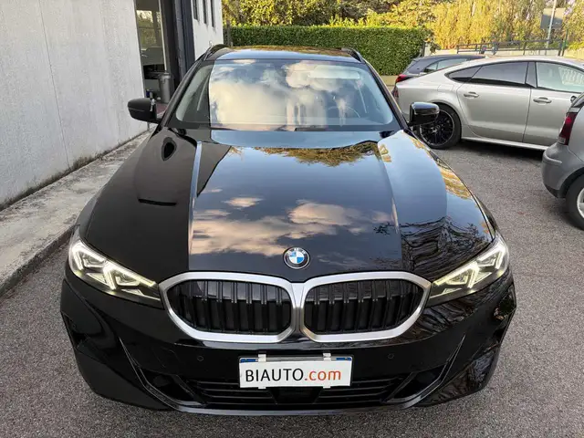 BMW 3 Series view 9