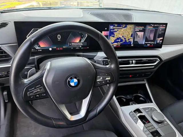 BMW 3 Series view 14