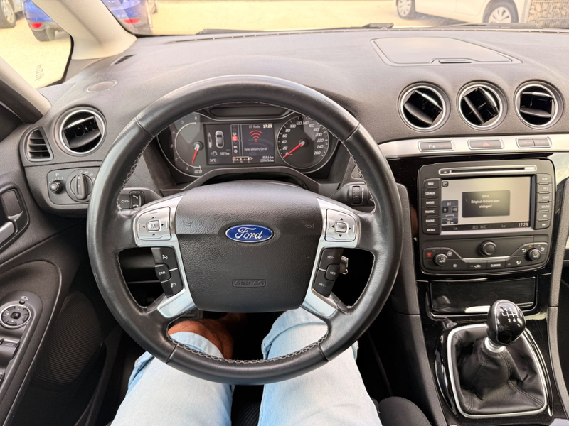 Ford S-Max S-MAX Titanium — photo 13