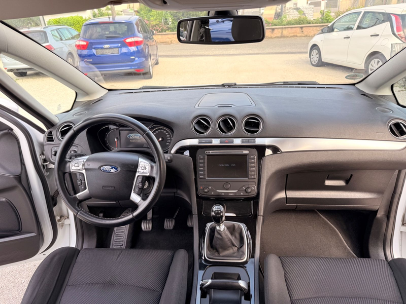 Ford S-Max S-MAX Titanium — photo 18