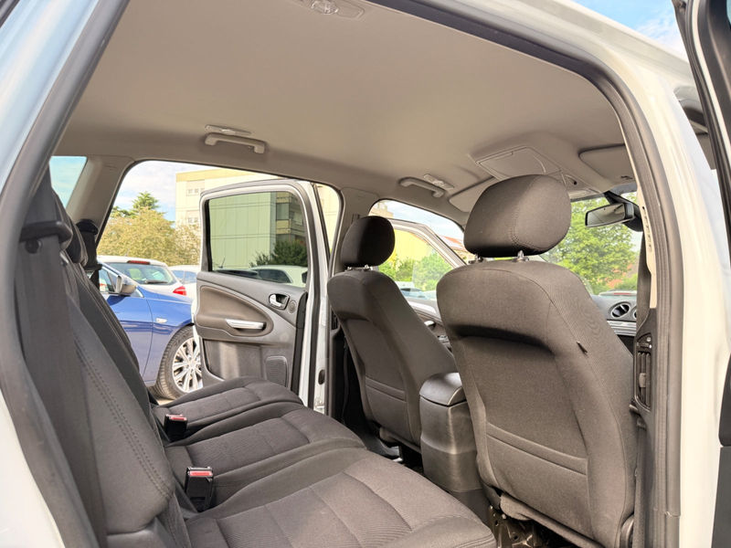 Ford S-Max S-MAX Titanium — photo 9
