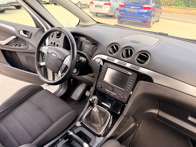 Ford S-Max S-MAX Titanium — photo 19