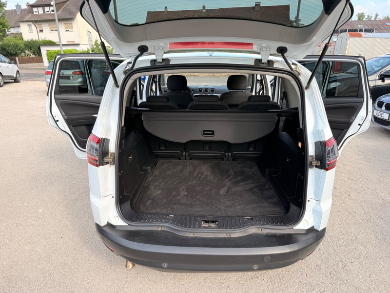 Ford S-Max S-MAX Titanium — photo 23