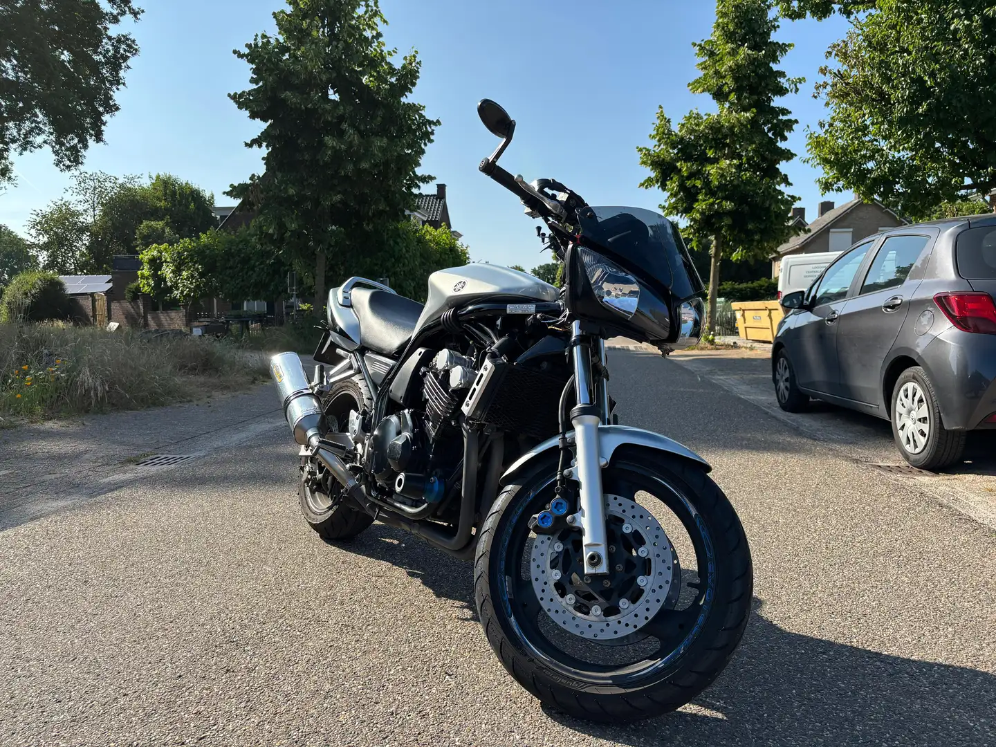 Yamaha FZS 600 Argent - 1