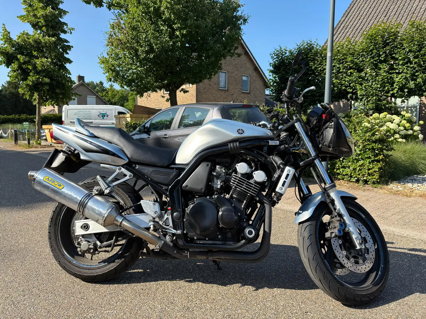 Yamaha FZS 600 Argent - 2
