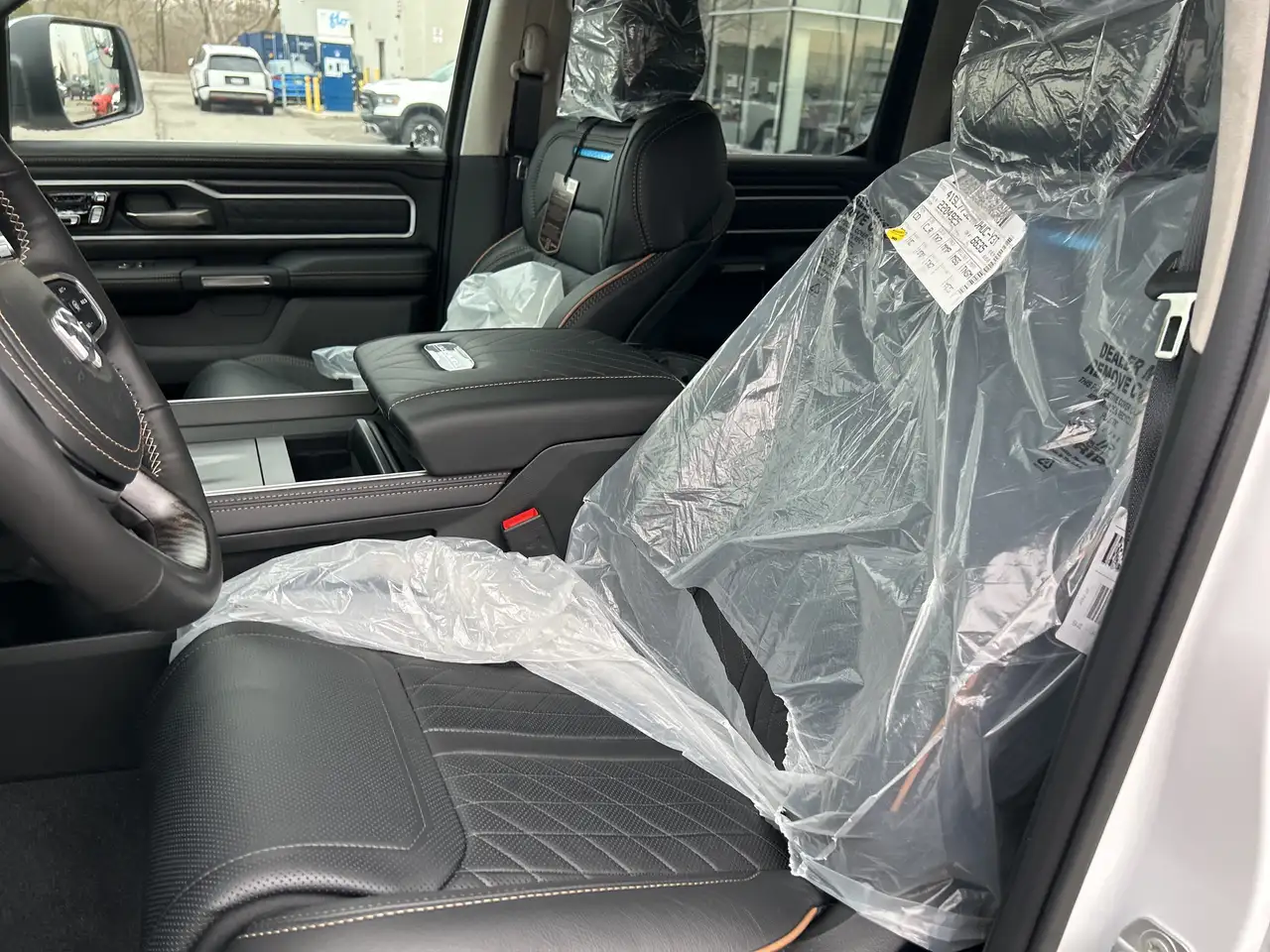 RAM 1500 снимка RAM 1500