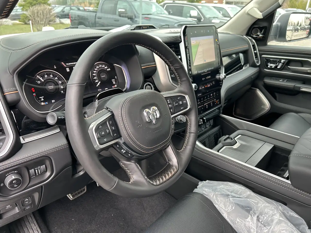 RAM 1500 снимка RAM 1500