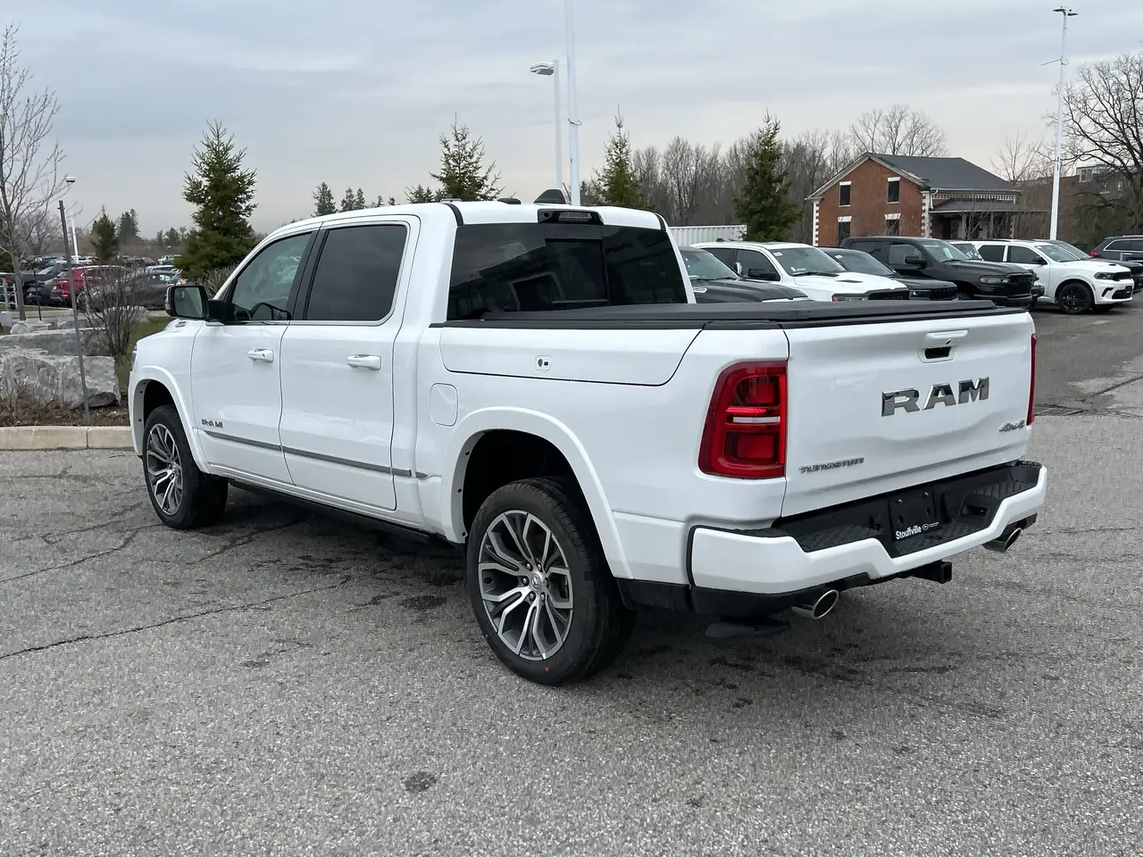 RAM 1500 снимка RAM 1500