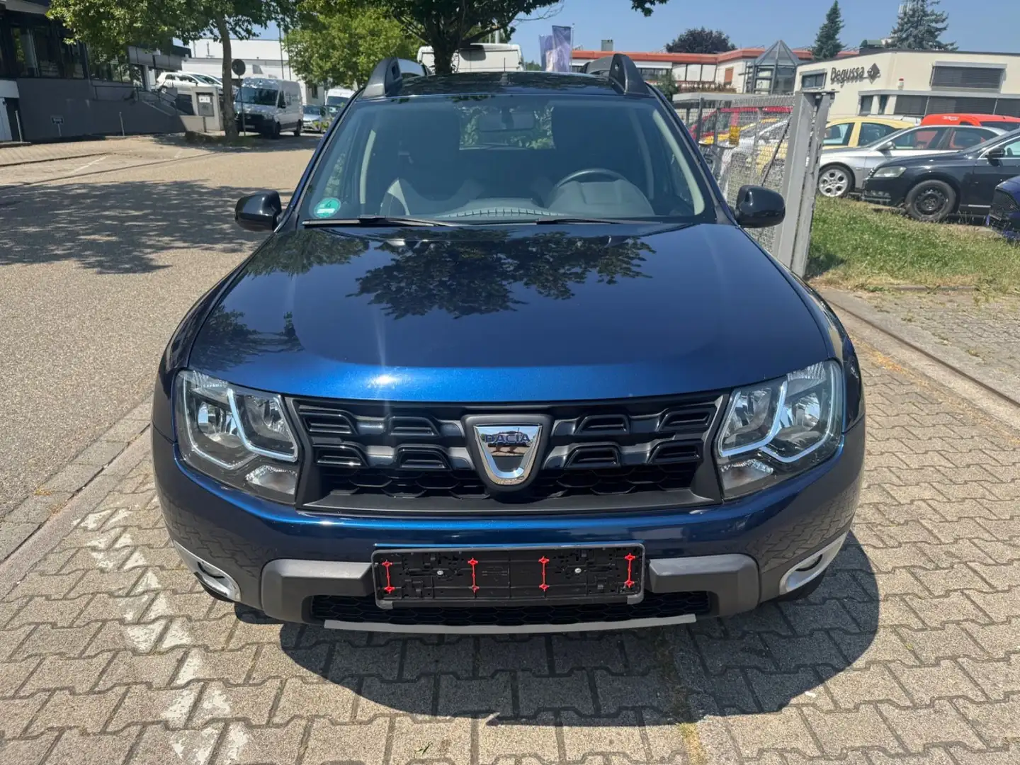 Dacia Duster I Black Shadow 4x2 Blau - 1